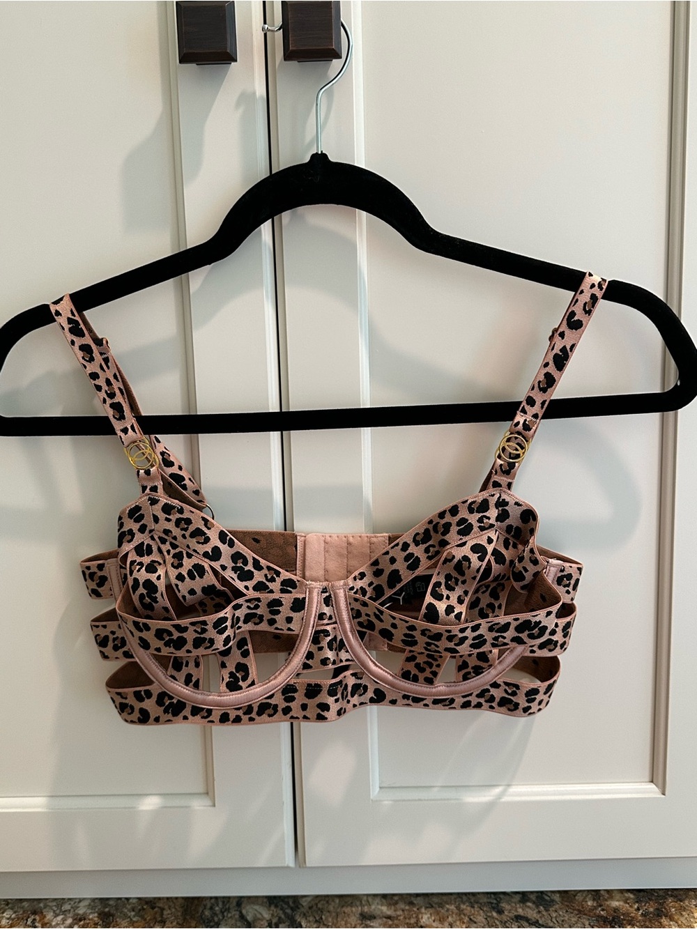 Victoria's Secret Pink Leopard Underwire Strappy Bralette